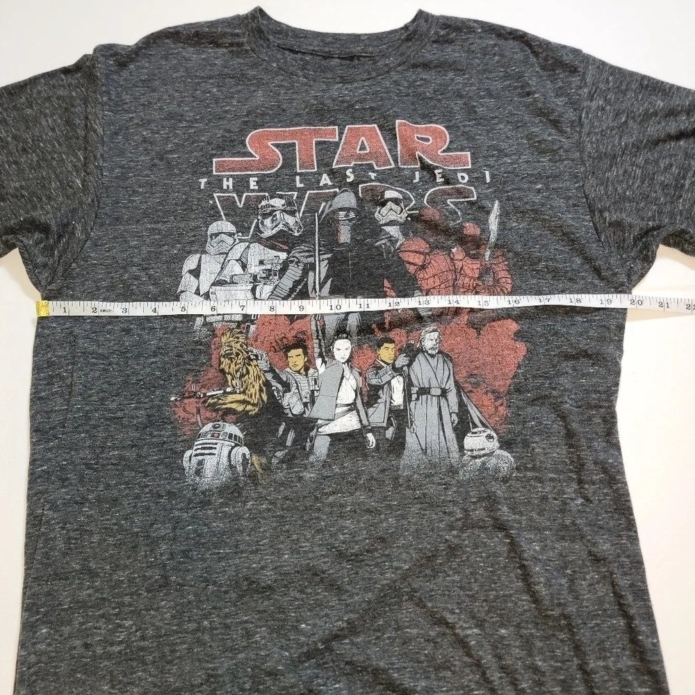 Star wars size medium man's t-shirt
